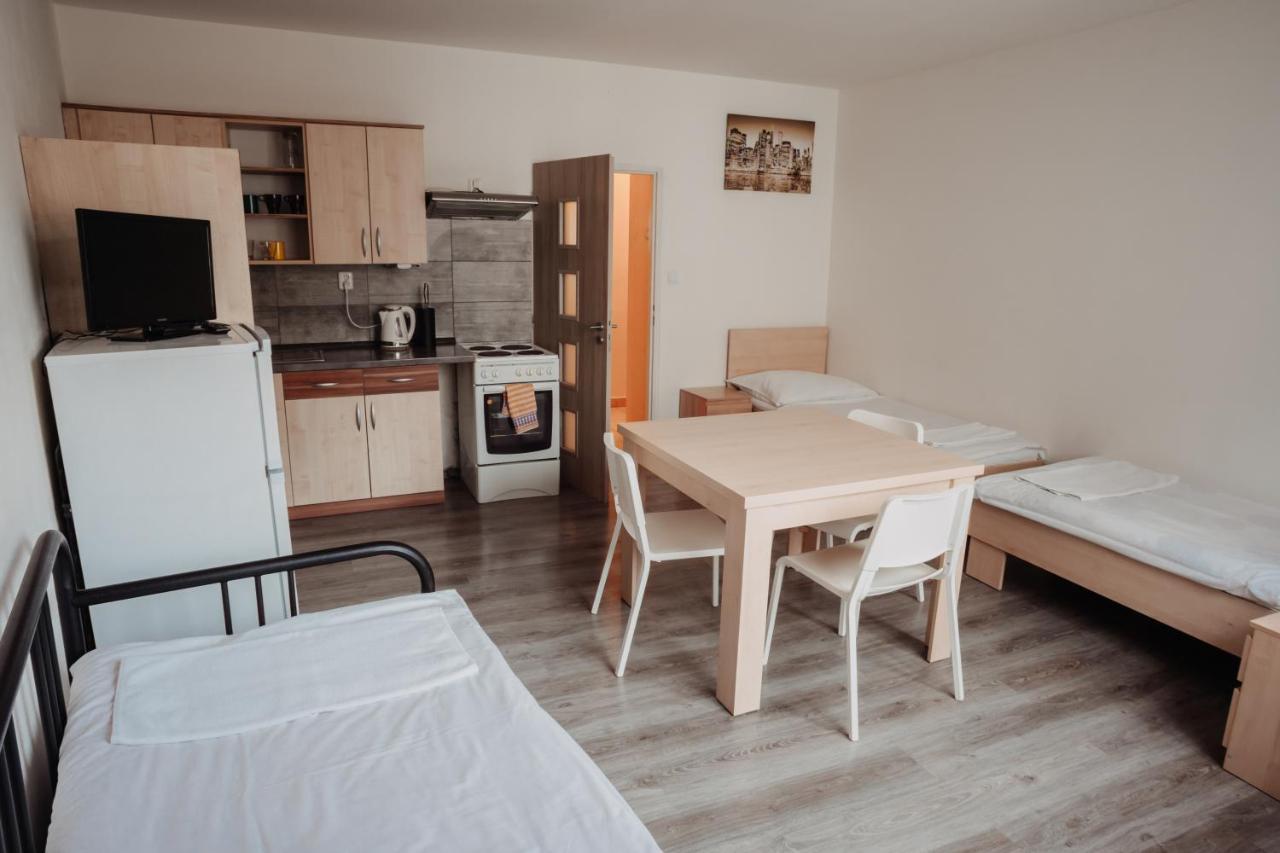 Penzion Quattro Ústí nad Orlicí Exteriör bild